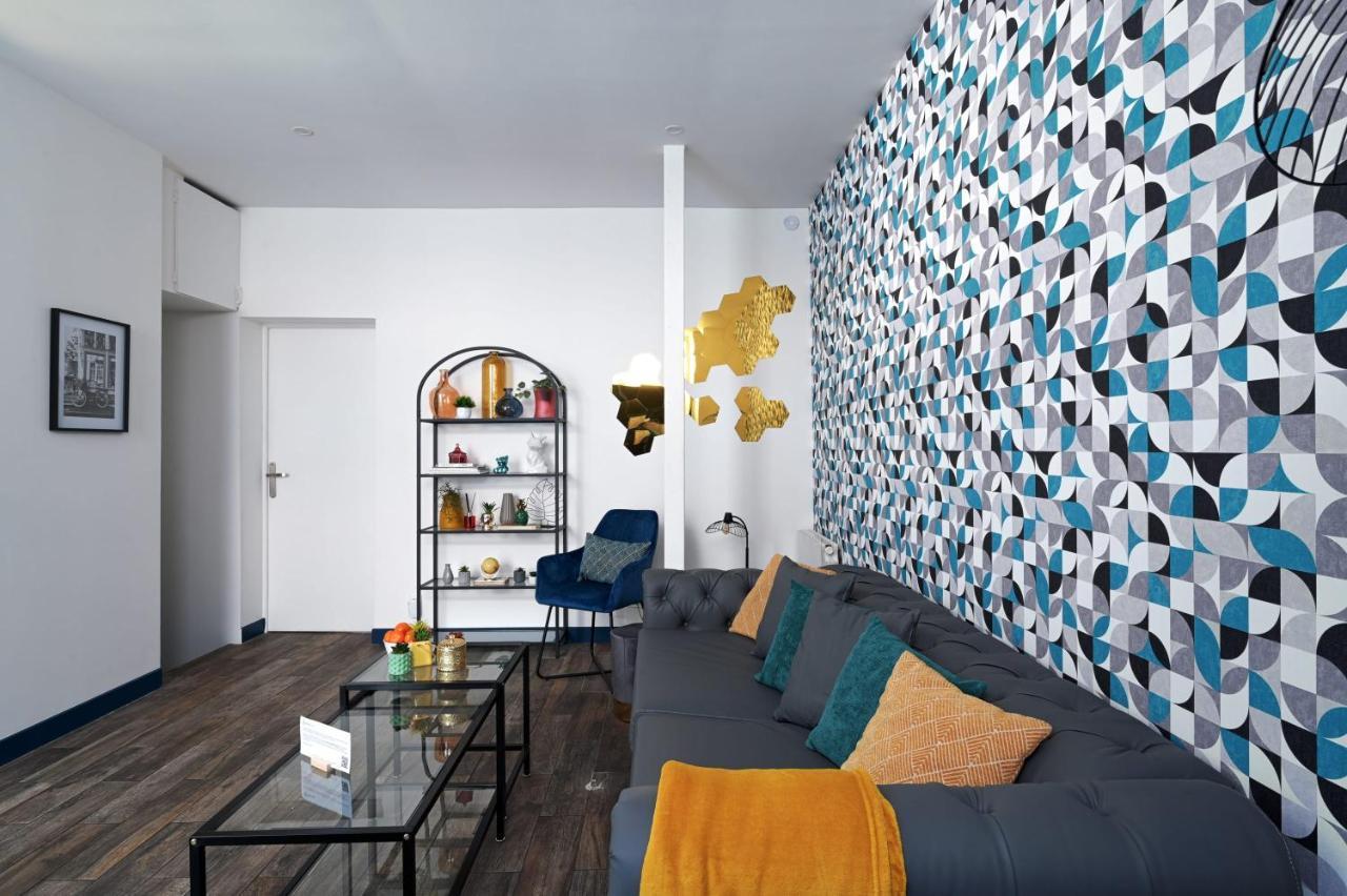 Huge 2 Floor With Unique Games & Theatre Parijs